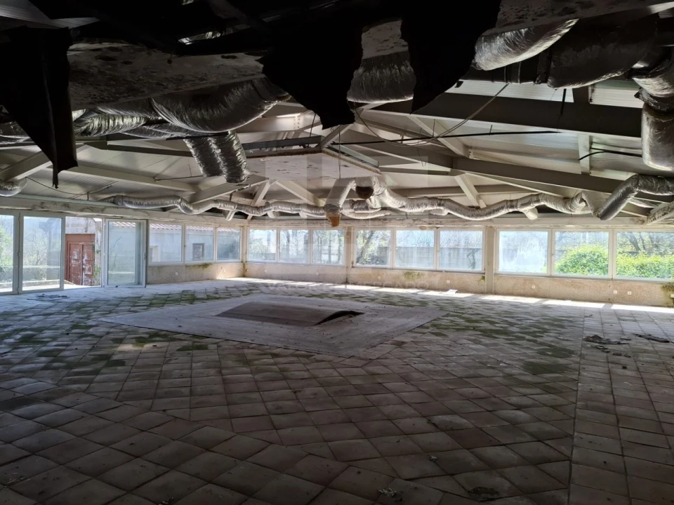 Moradia T10 para Venda em Santa Cruz da Trapa e São Cristóvão de Lafões Foto 8