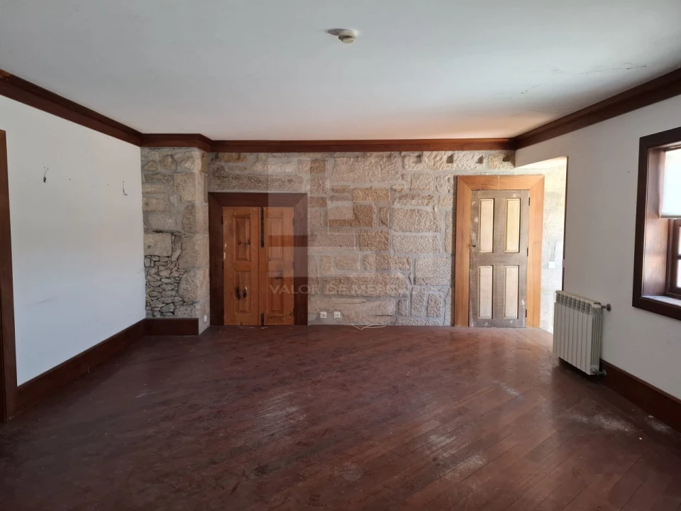 Moradia T10 para Venda em Santa Cruz da Trapa e São Cristóvão de Lafões Foto 38