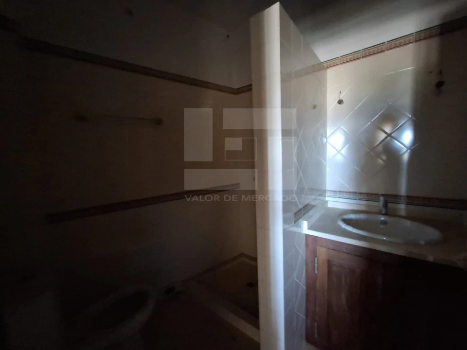 Moradia T10 para Venda em Santa Cruz da Trapa e São Cristóvão de Lafões Foto 43