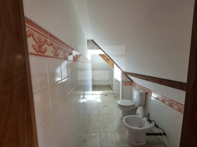 Moradia T10 para Venda em Santa Cruz da Trapa e São Cristóvão de Lafões Foto 17