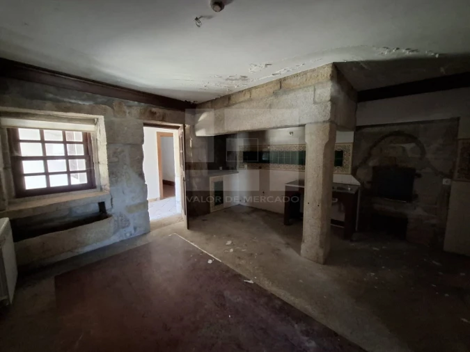 Moradia T10 para Venda em Santa Cruz da Trapa e São Cristóvão de Lafões Foto 39