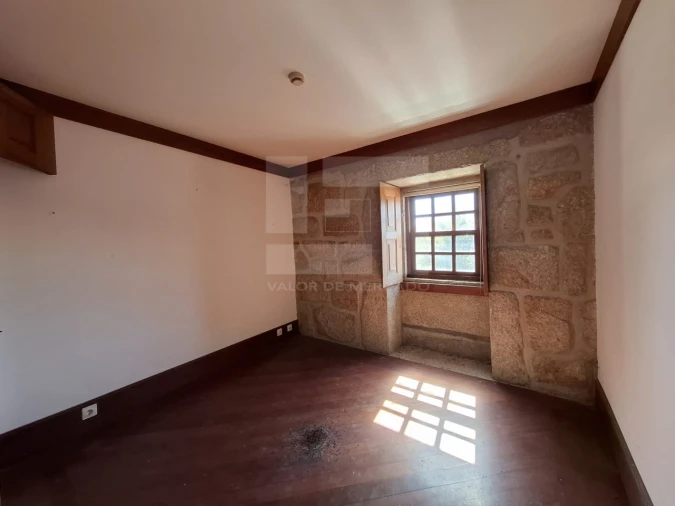 Moradia T10 para Venda em Santa Cruz da Trapa e São Cristóvão de Lafões Foto 45