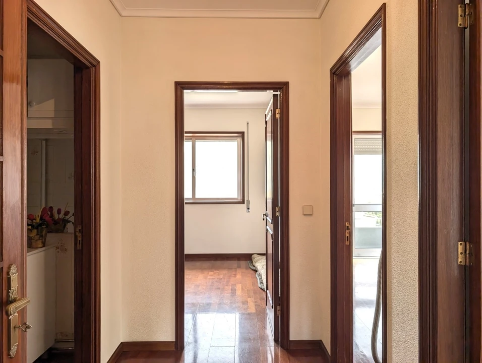 Apartamento T3 para Venda em Mafamude e Vilar do Paraíso Foto 8