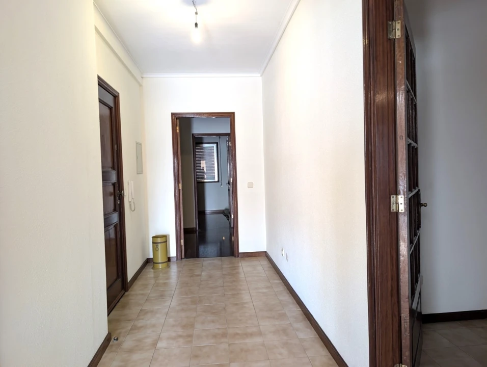 Apartamento T3 para Venda em Mafamude e Vilar do Paraíso Foto 6