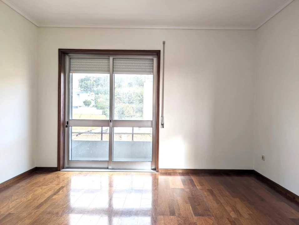 Apartamento T3 para Venda em Mafamude e Vilar do Paraíso Foto 14