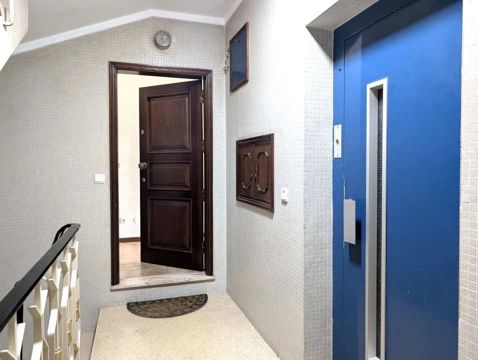 Apartamento T3 para Venda em Mafamude e Vilar do Paraíso Foto 23