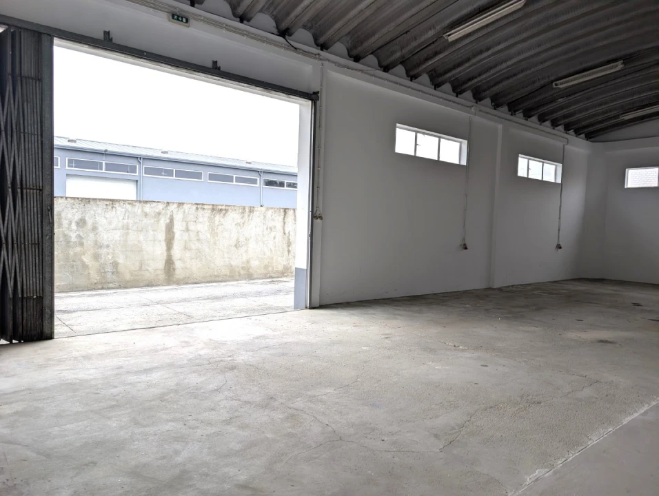 Armazém para Arrendamento em Esgueira Foto 4