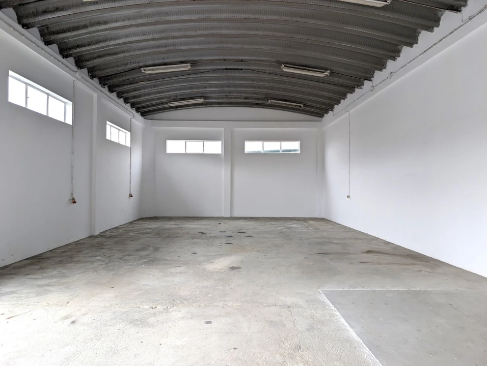 Armazém para Arrendamento em Esgueira Foto 1