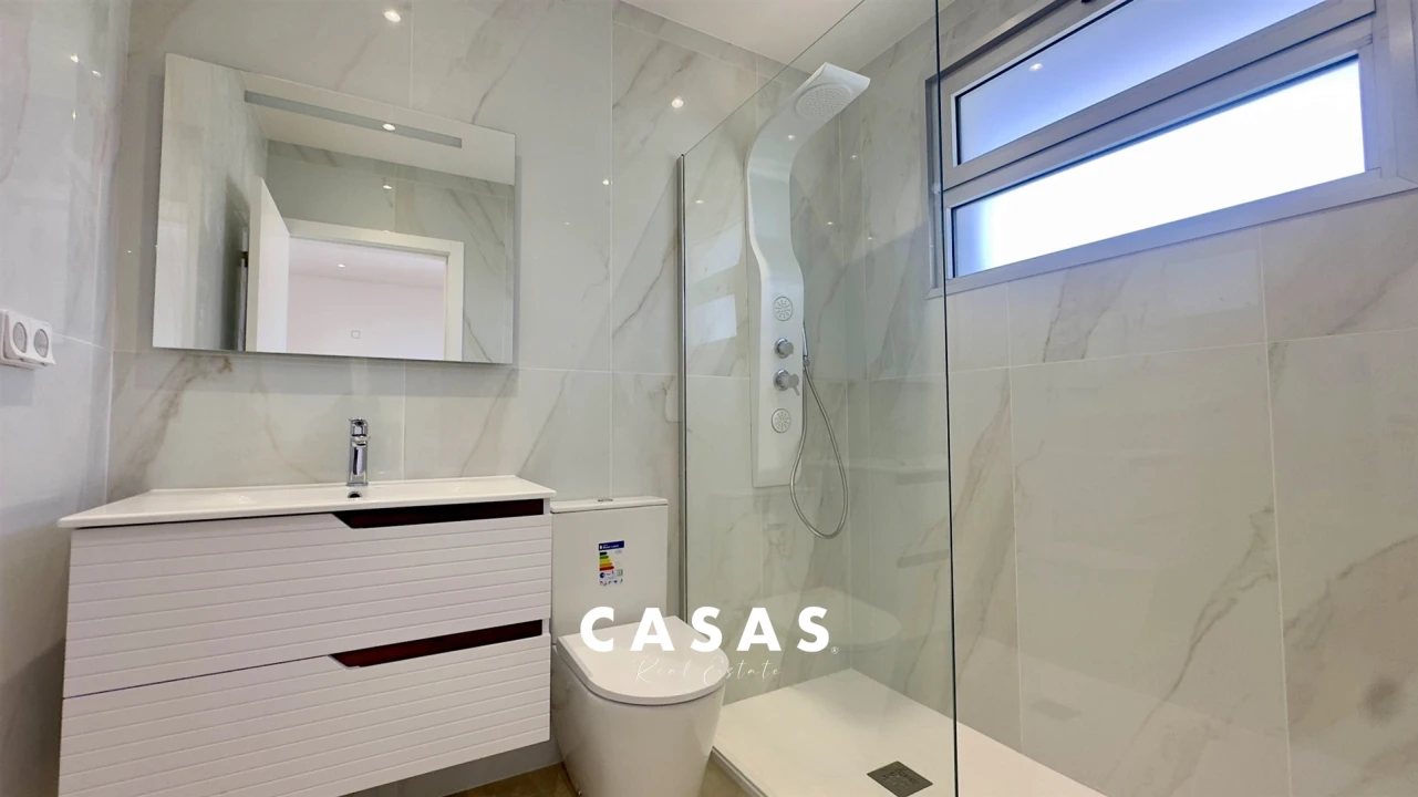 Moradia T3 para Venda em São Martinho Foto 36