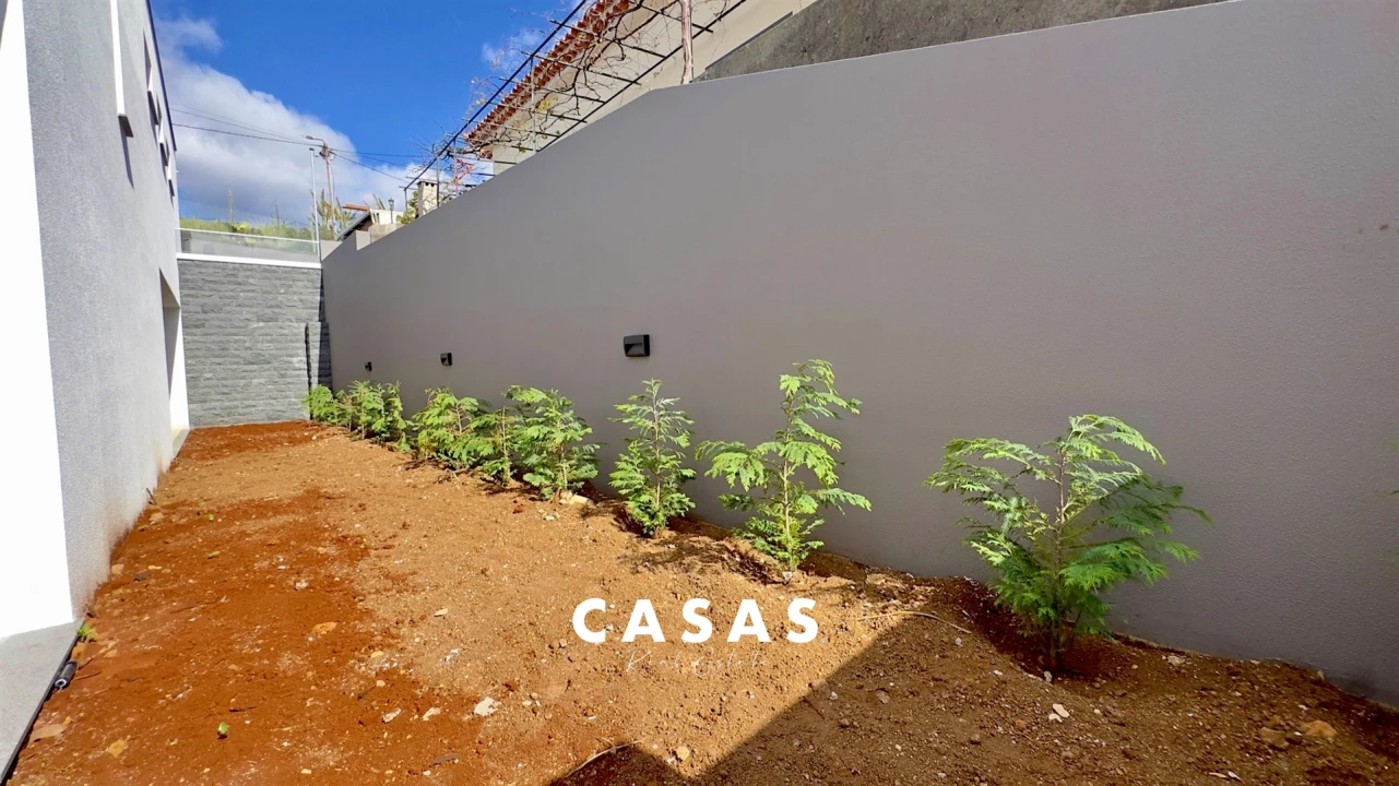 Moradia T3 para Venda em São Martinho Foto 40