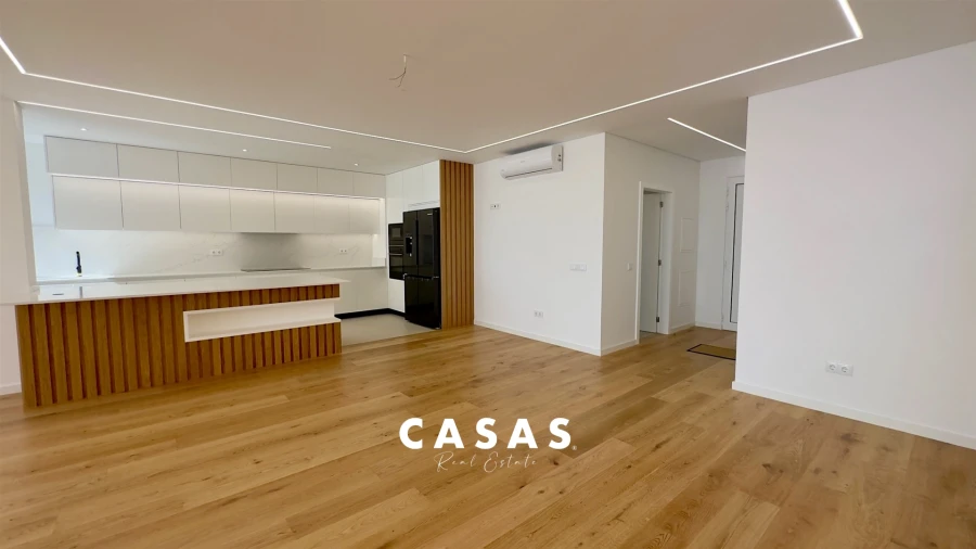 Moradia T3 para Venda em São Martinho Foto 23