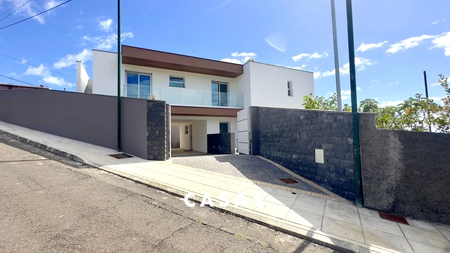 Moradia T3 para Venda em São Martinho Foto 9