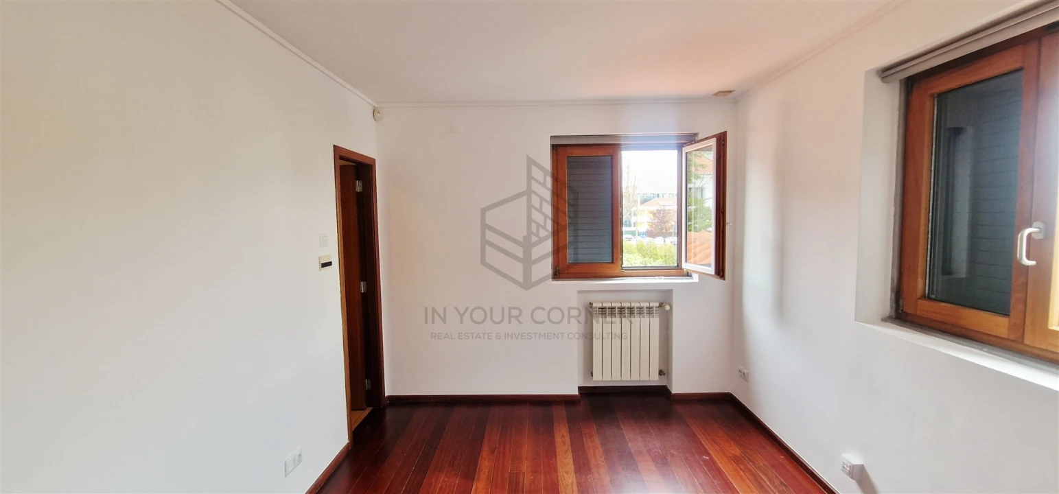 Moradia T4 para Arrendamento em Belém Foto 26