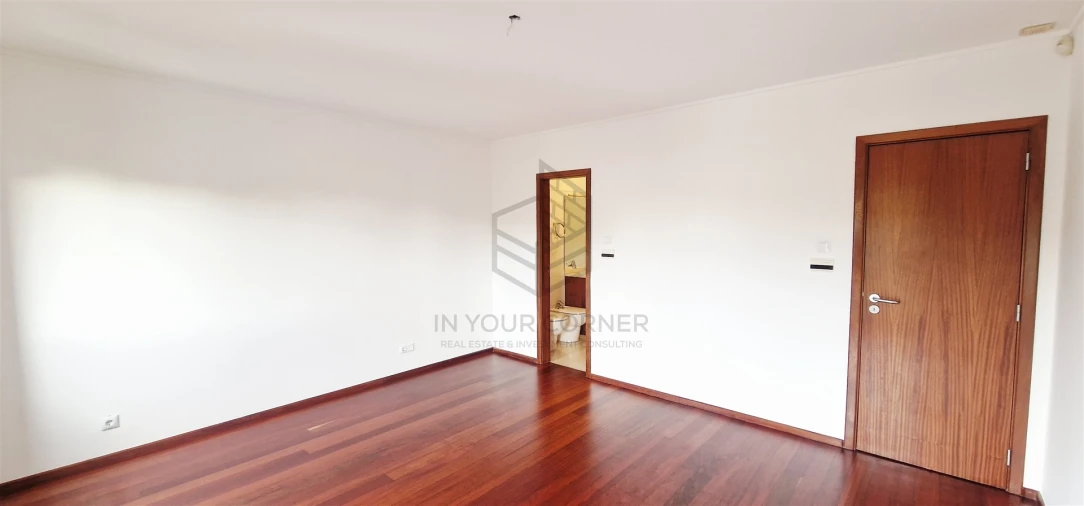 Moradia T4 para Arrendamento em Belém Foto 32