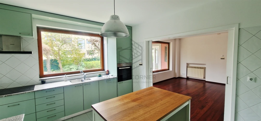 Moradia T4 para Arrendamento em Belém Foto 16