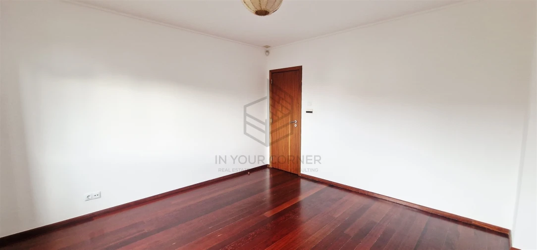 Moradia T4 para Arrendamento em Belém Foto 34