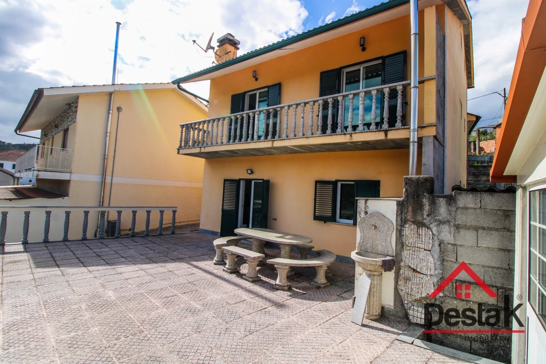 Moradia T3 para Venda em Pindelo dos Milagres Foto 9