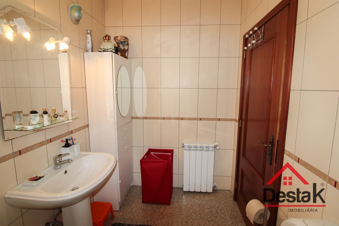 Moradia T3 para Venda em Pindelo dos Milagres Foto 16