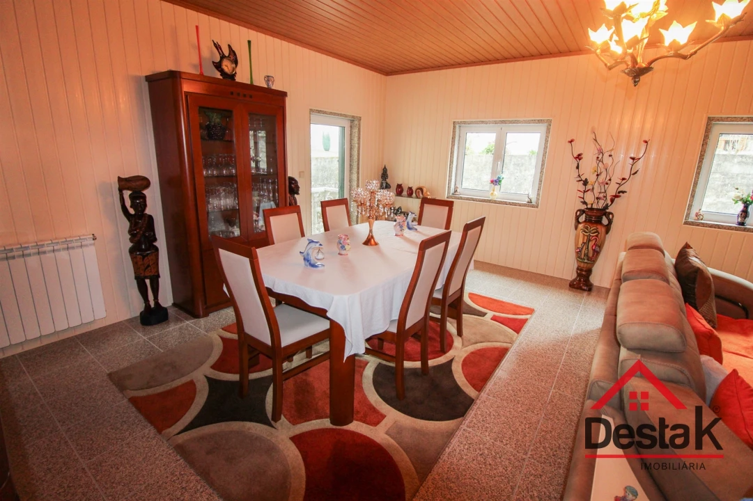 Moradia T3 para Venda em Pindelo dos Milagres Foto 23