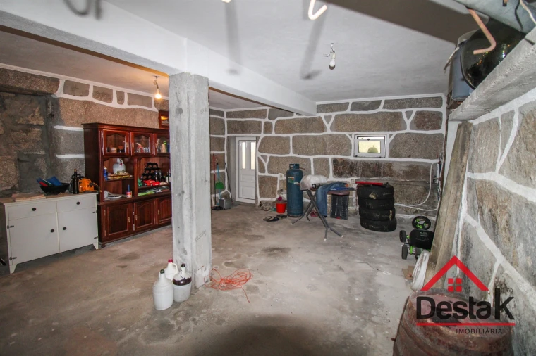 Moradia T3 para Venda em Pindelo dos Milagres Foto 39