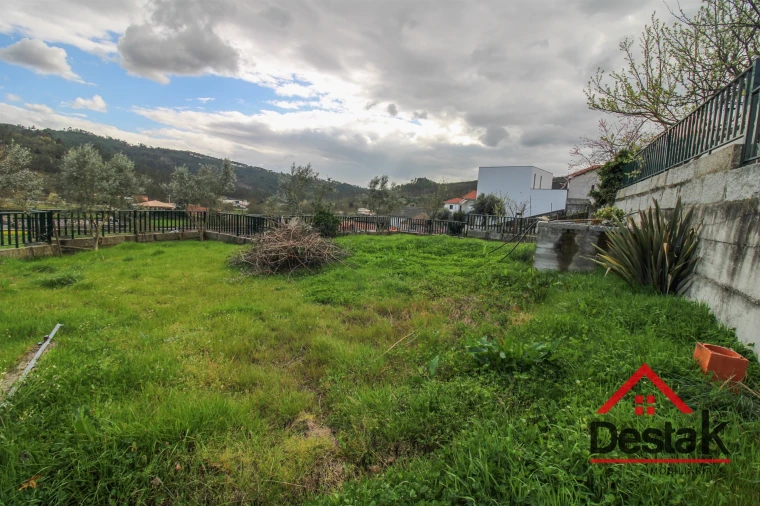 Moradia T3 para Venda em Pindelo dos Milagres Foto 46