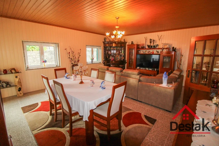 Moradia T3 para Venda em Pindelo dos Milagres Foto 24