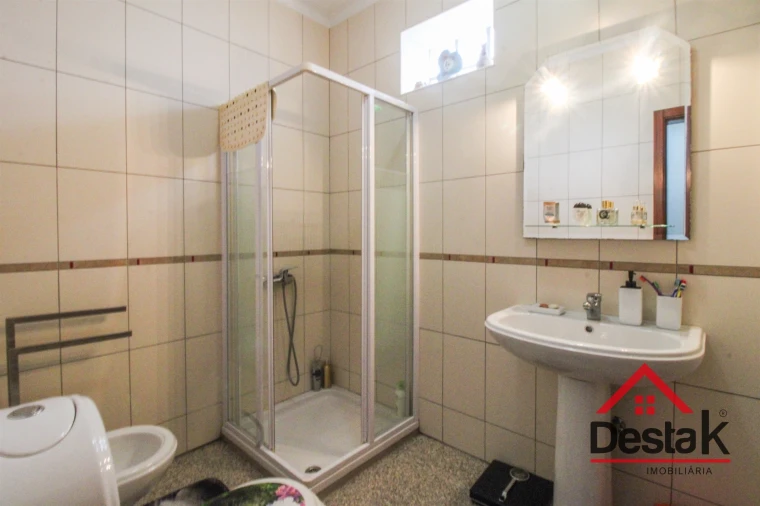 Moradia T3 para Venda em Pindelo dos Milagres Foto 14