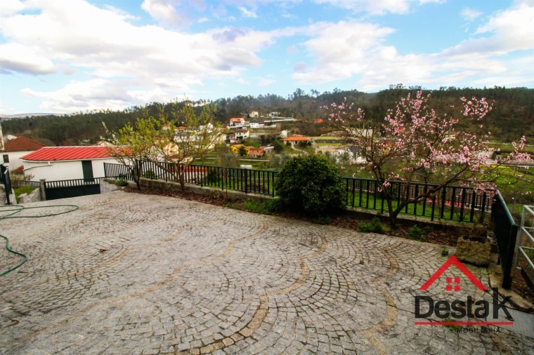 Moradia T3 para Venda em Pindelo dos Milagres Foto 50