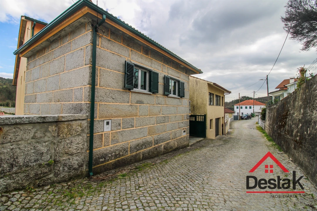 Moradia T3 para Venda em Pindelo dos Milagres Foto 3