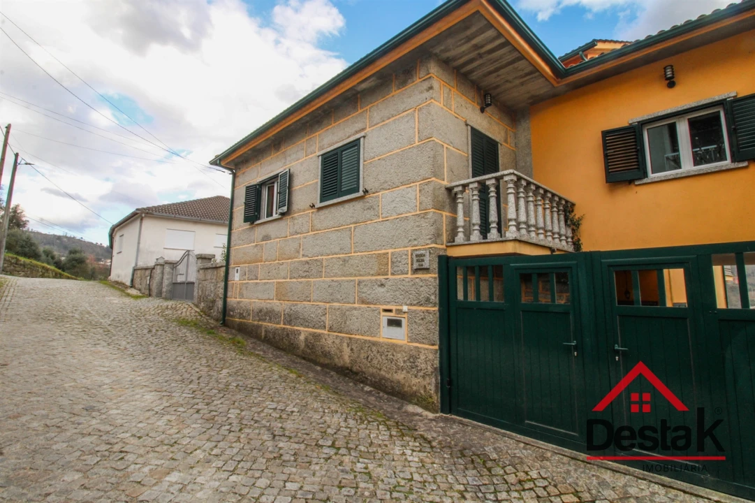 Moradia T3 para Venda em Pindelo dos Milagres Foto 4