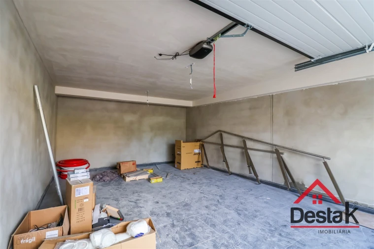 Moradia T3 para Venda em Campo Foto 24