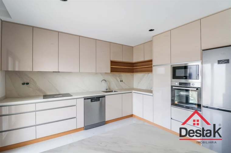 Moradia T3 para Venda em Campo Foto 1