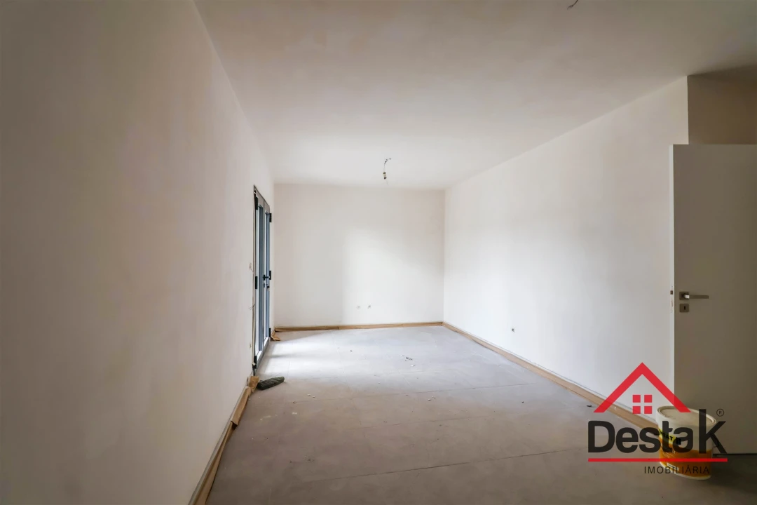 Moradia T3 para Venda em Campo Foto 26