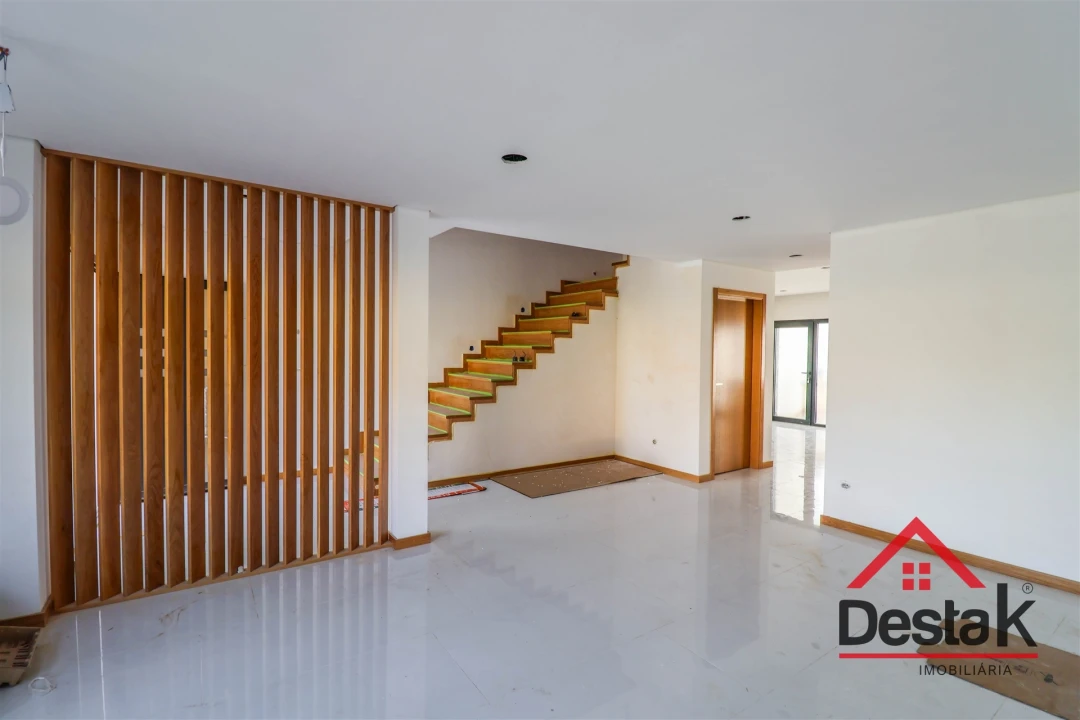 Moradia T3 para Venda em Campo Foto 10