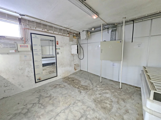 Armazém para Arrendamento em Repeses e São Salvador Foto 3