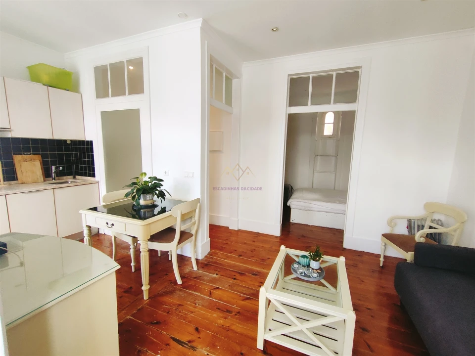 Apartamento T1 para Arrendamento em Misericórdia Foto 1