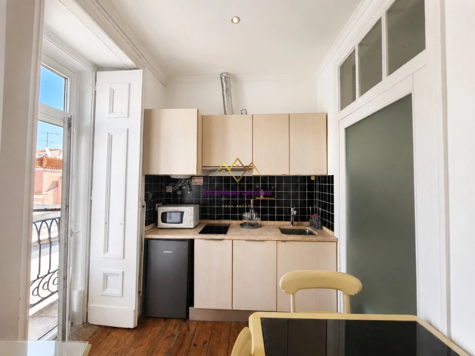 Apartamento T1 para Arrendamento em Misericórdia Foto 6