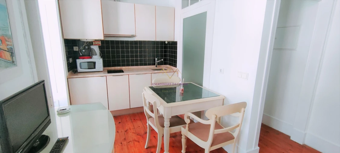 Apartamento T1 para Arrendamento em Misericórdia Foto 10