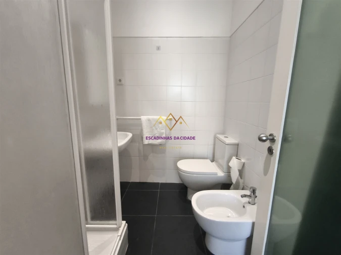 Apartamento T1 para Arrendamento em Misericórdia Foto 10
