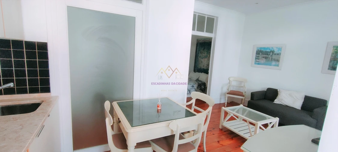 Apartamento T1 para Arrendamento em Misericórdia Foto 11