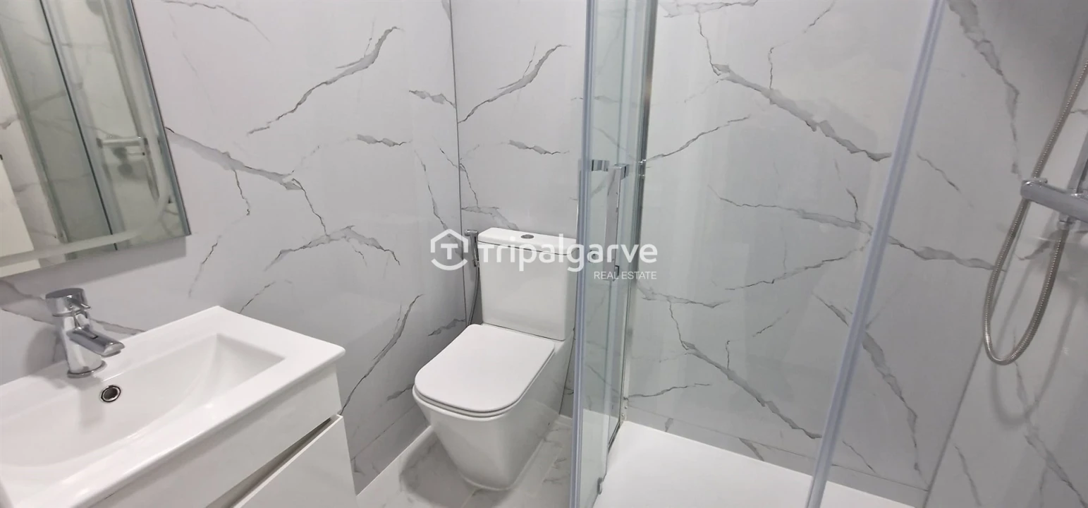 Apartamento T2 para Venda em Quarteira Foto 24