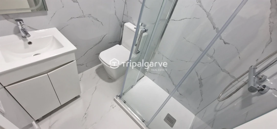 Apartamento T2 para Venda em Quarteira Foto 23