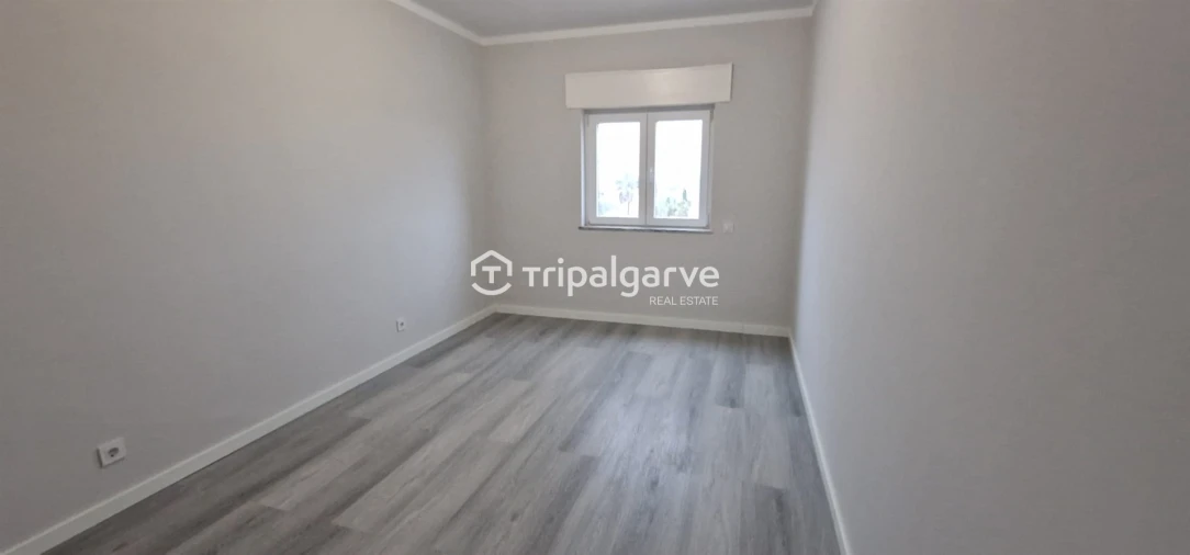 Apartamento T2 para Venda em Quarteira Foto 17
