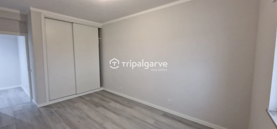 Apartamento T2 para Venda em Quarteira Foto 26