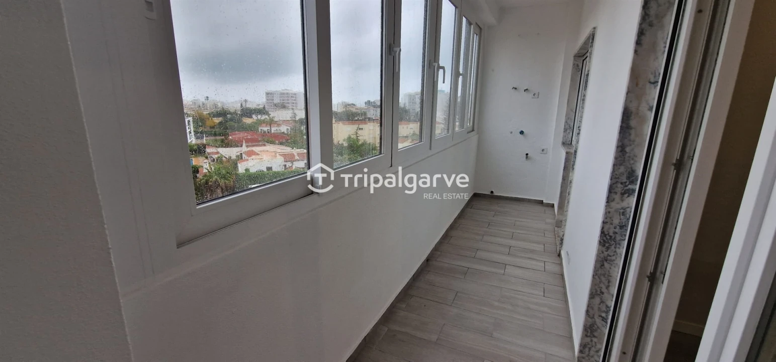 Apartamento T2 para Venda em Quarteira Foto 12