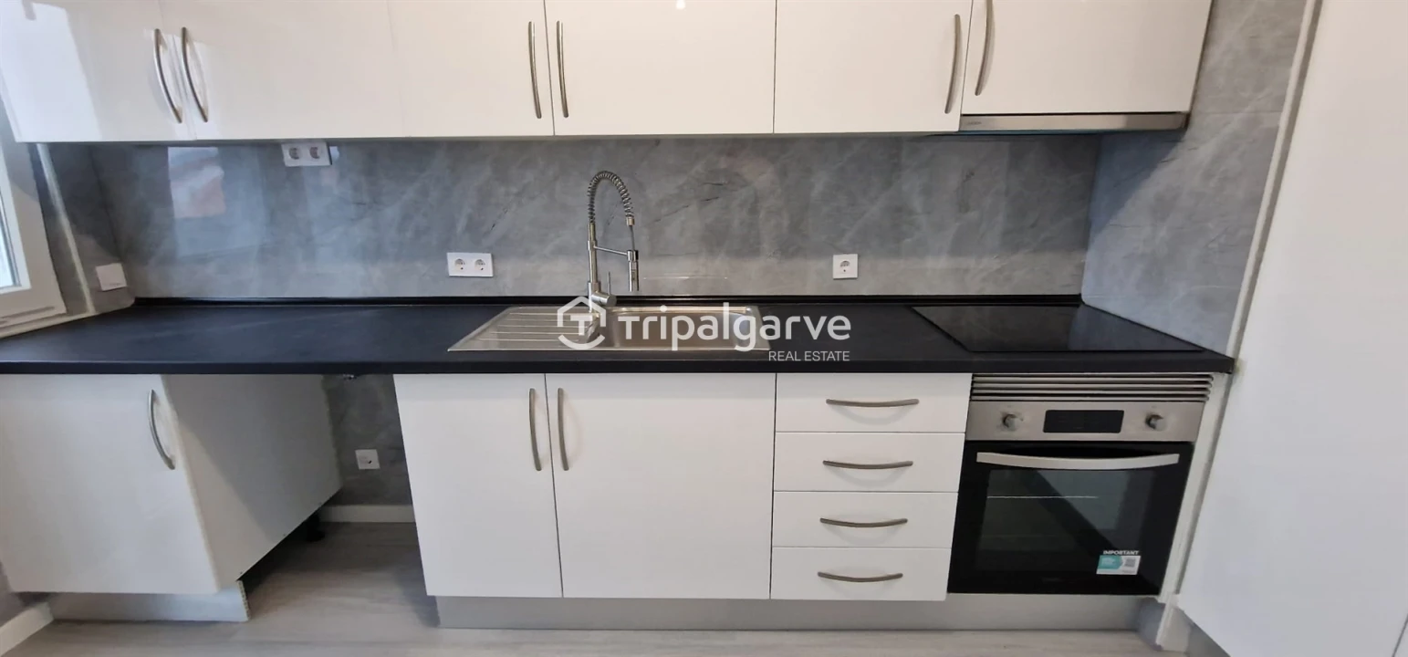 Apartamento T2 para Venda em Quarteira Foto 2