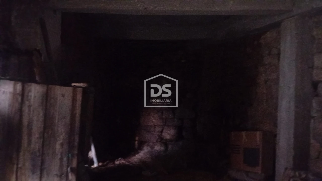 Prédio para Venda em Casteleiro Foto 10