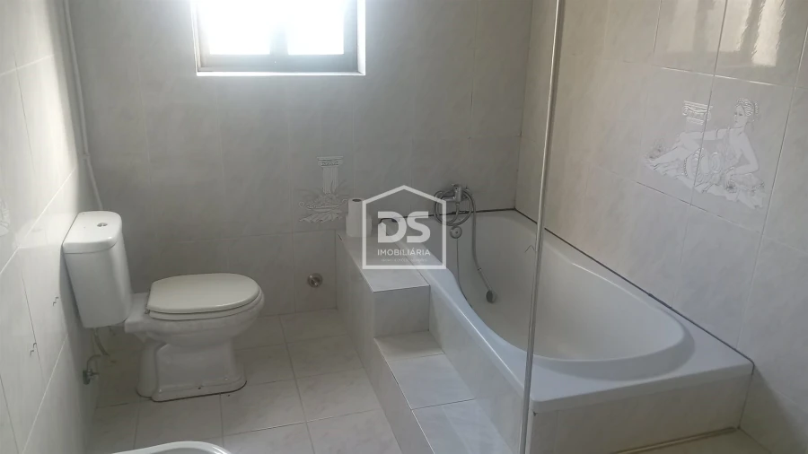 Moradia T5 para Venda em Quintas de São Bartolomeu Foto 12