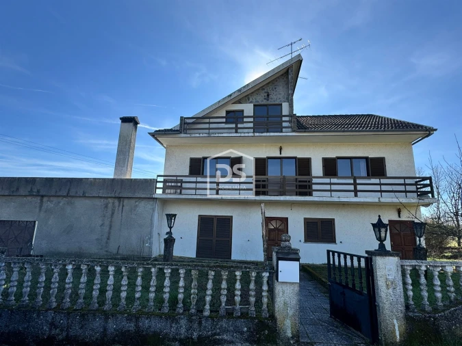 Moradia T5 para Venda em Quintas de São Bartolomeu Foto 1