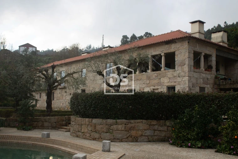 Quinta T4 para Venda em Abragão Foto 2